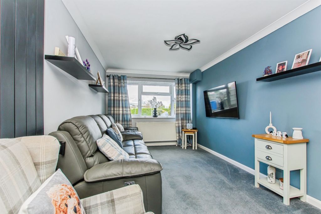 Property photo 3 of 16