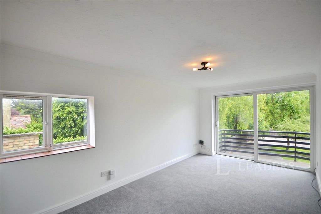 Property photo 2 of 12 Picture No. 08