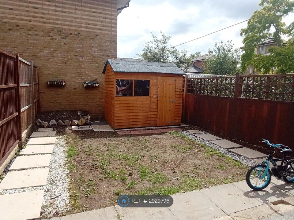 Property photo 3 of 12