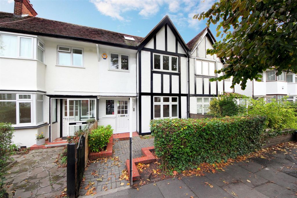 Property photo 1 of 17