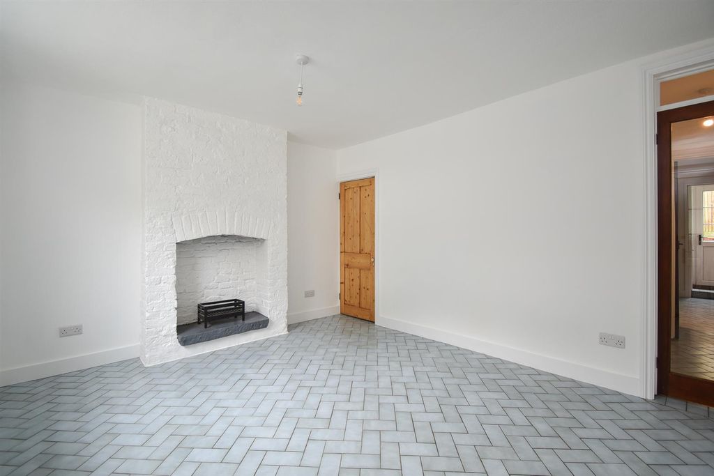 Property photo 3 of 21 Reception Room