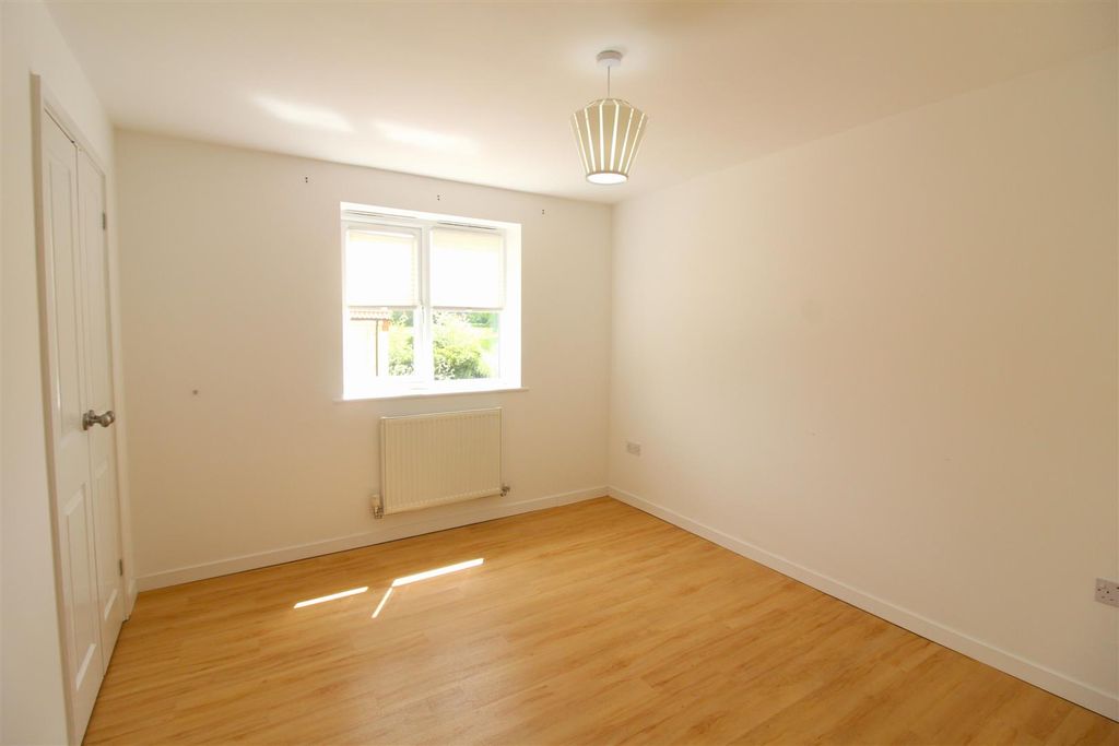 Property photo 3 of 5 Bedroom 1