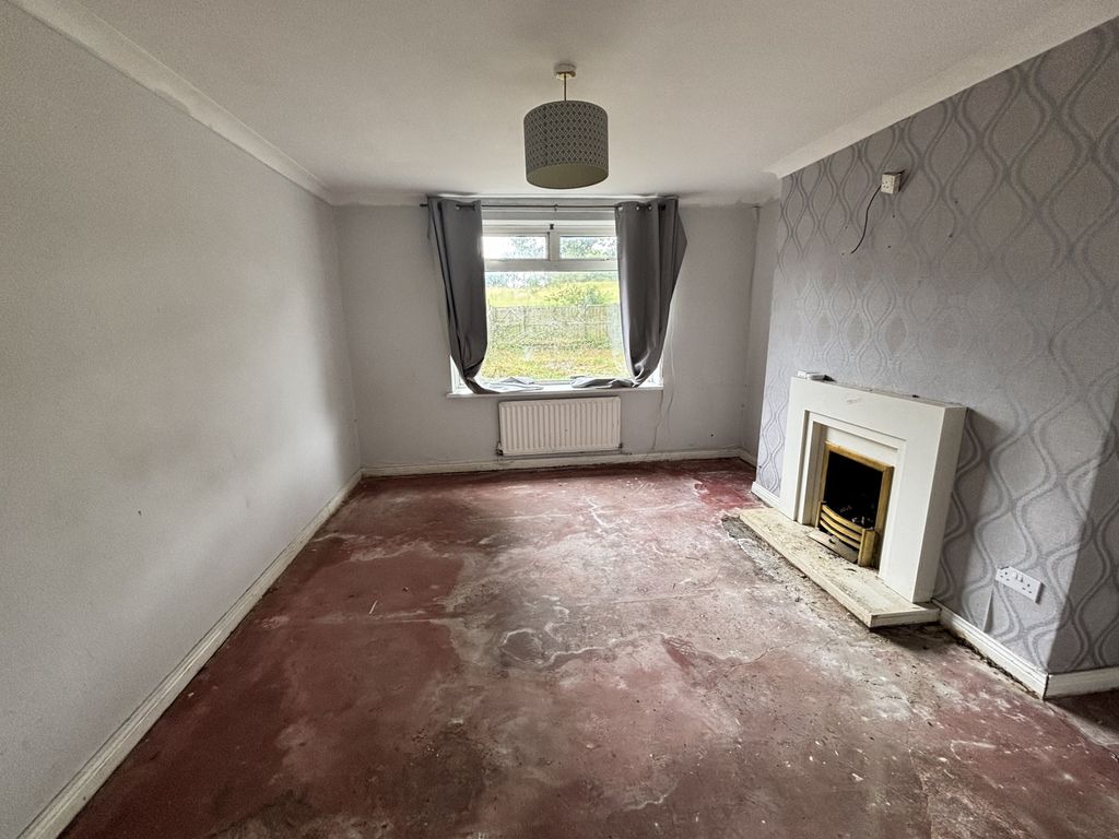 Property photo 3 of 11 Gallery