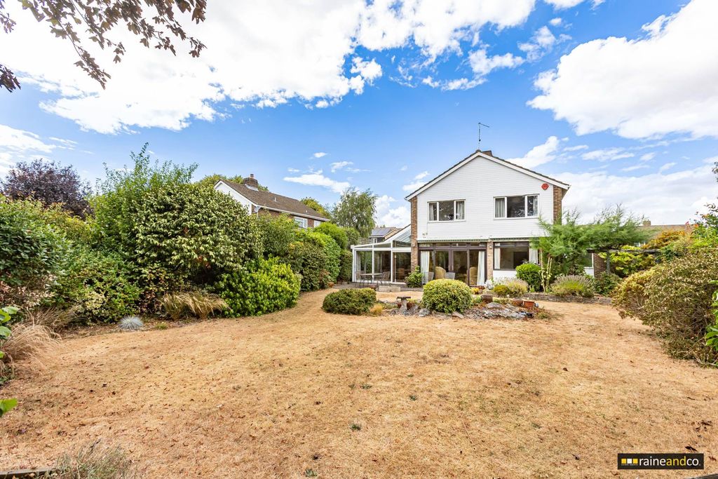 Property photo 2 of 36