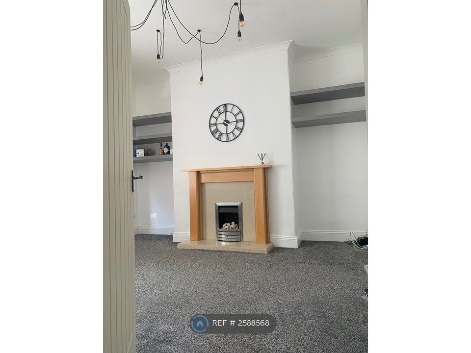 Property photo 2 of 9