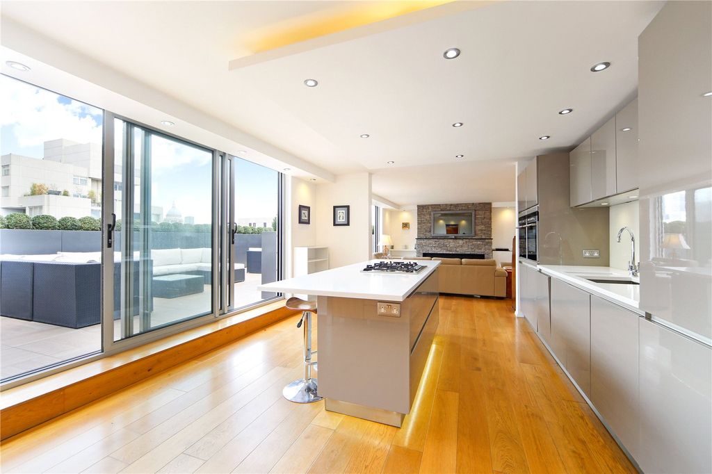 Property photo 1 of 18 Picture No. 07