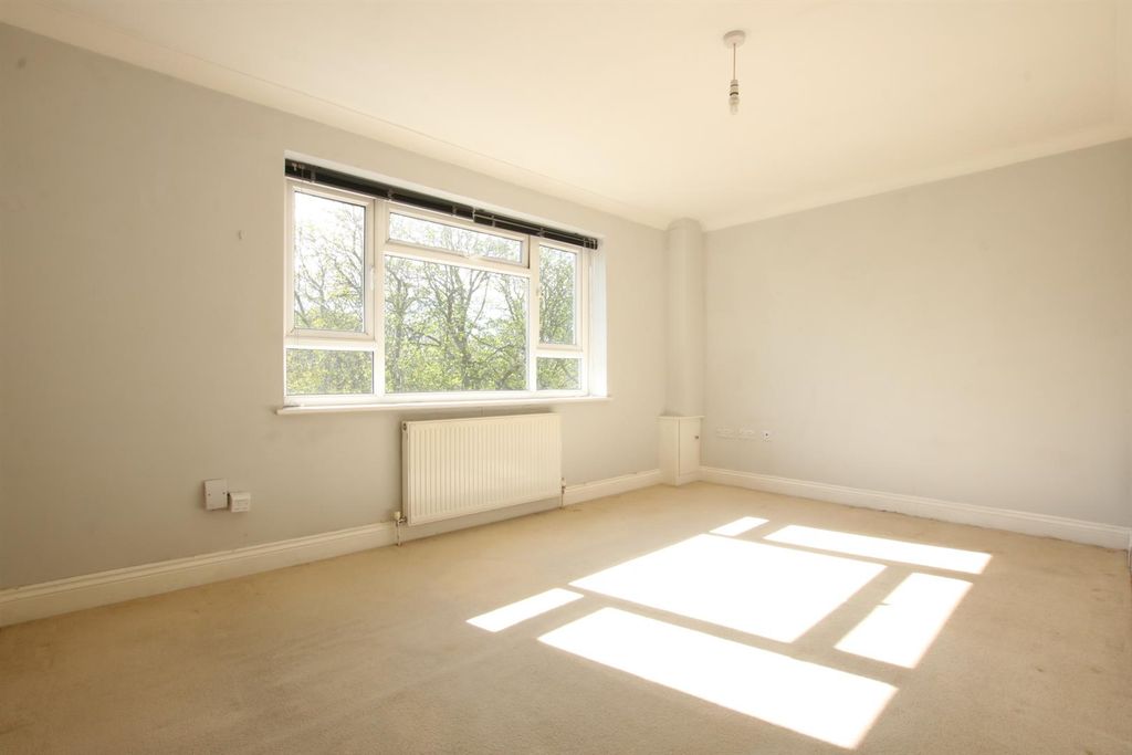 Property photo 3 of 10 Img_0936.Jpg