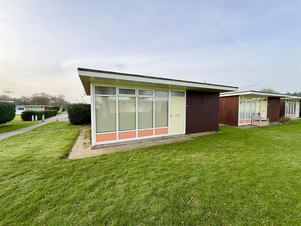 Property photo 1 of 10 Front Aspect