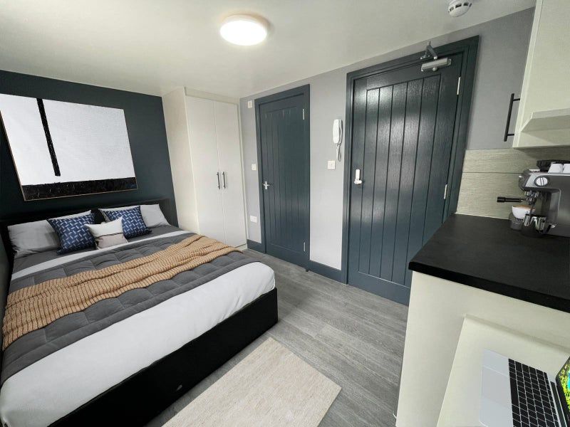 Property photo 3 of 8