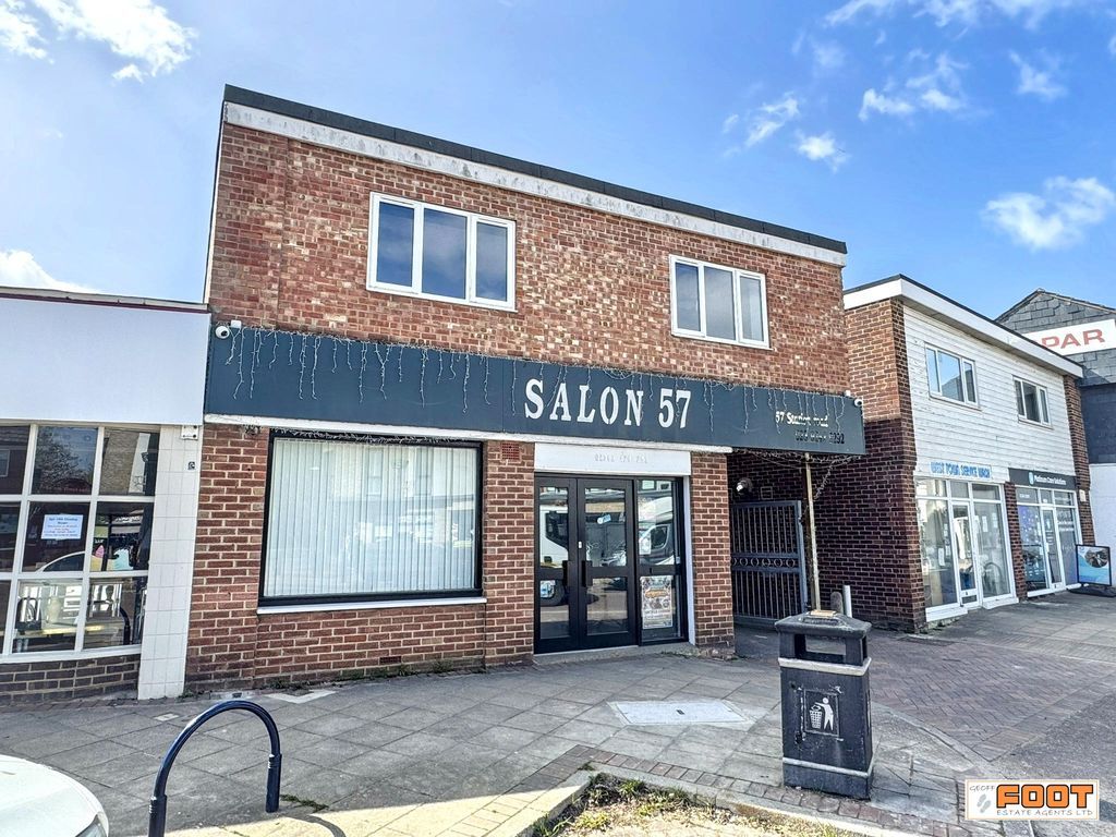 Property photo 1 of 11 Photo 24