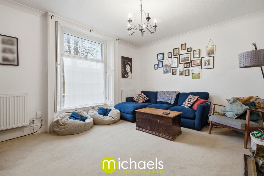 Property photo 3 of 22