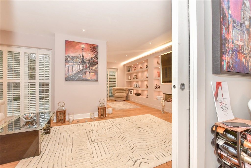 Property photo 1 of 17 Internal Lifestyle Photograph