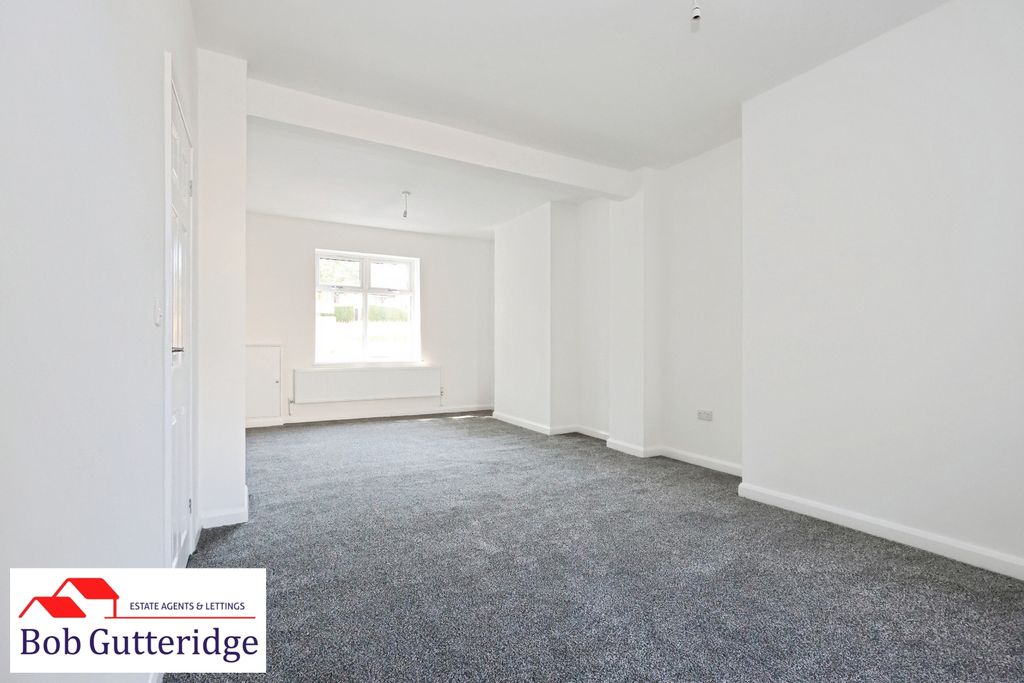 Property photo 2 of 16 Open Plan Lounge / Dining Room