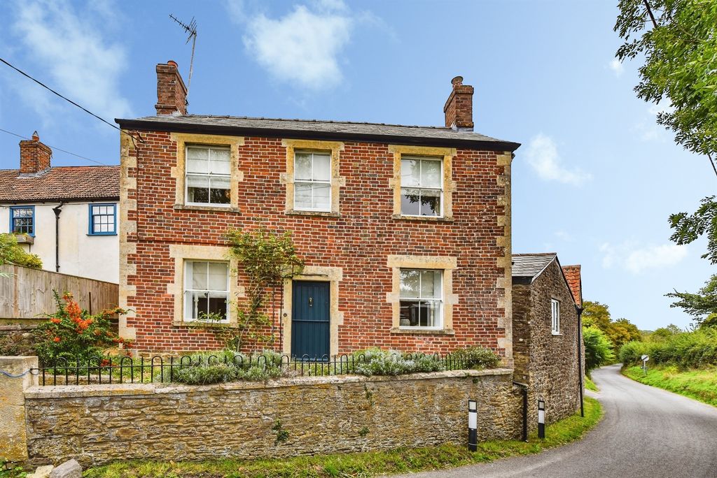 Property photo 1 of 24