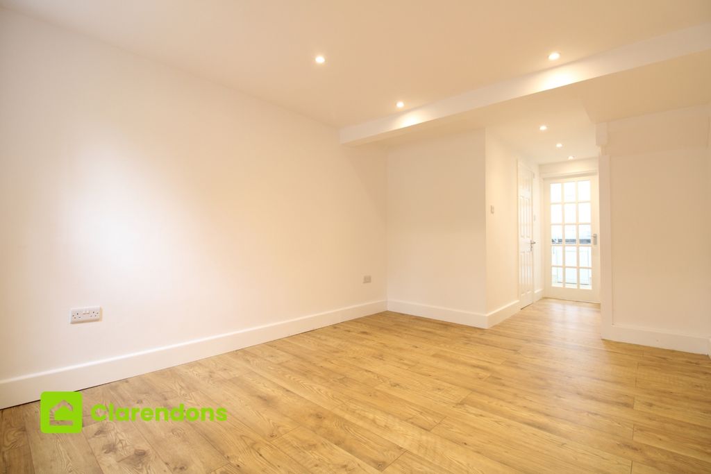 Property photo 2 of 14 2