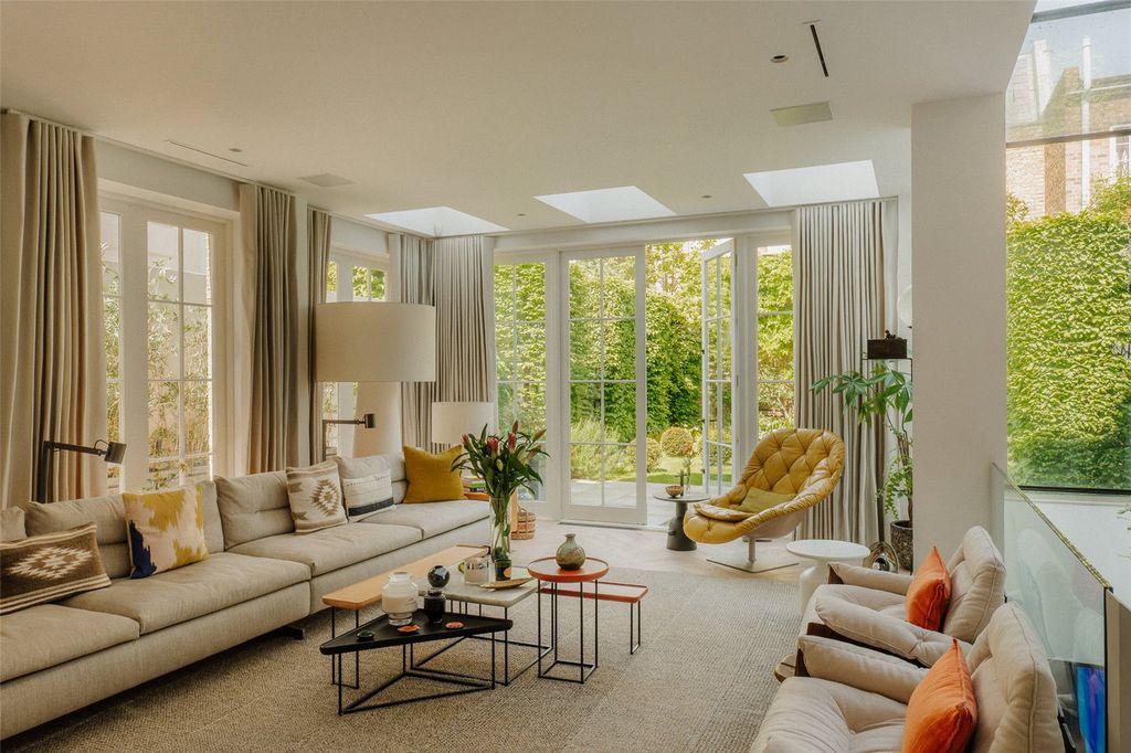 Property photo 1 of 16 Reception Room
