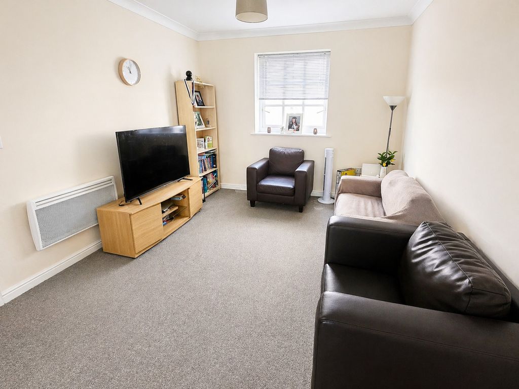 Property photo 2 of 8