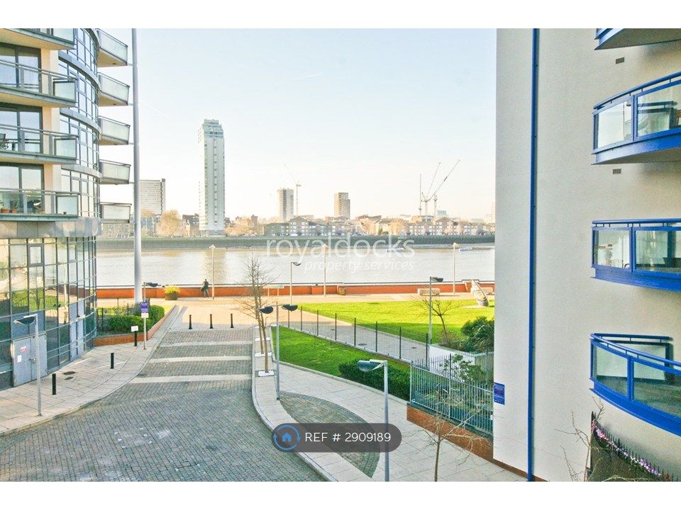 Property photo 2 of 17 Outside The Building River View Side