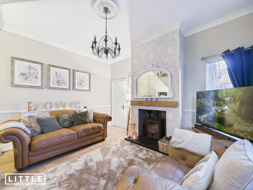 Property photo 3 of 20 Photo 6