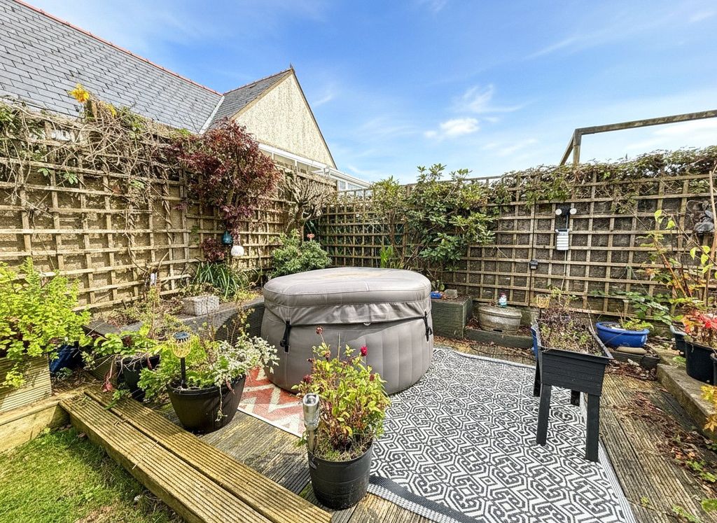 Property photo 2 of 17 Picture No. 26