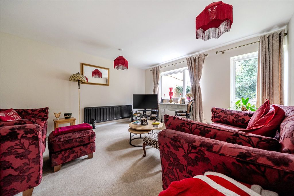 Property photo 2 of 21 Picture No. 10