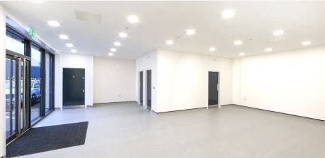 Property photo 3 of 4 Crayford  19 Optima Reception.Jpg