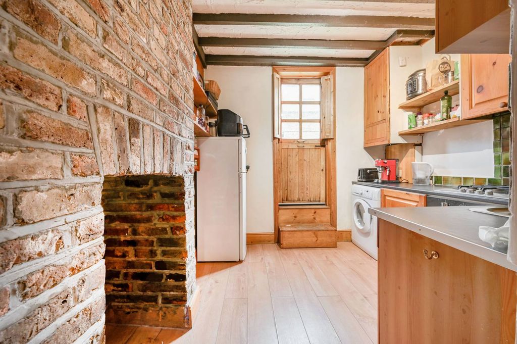 Property photo 3 of 7