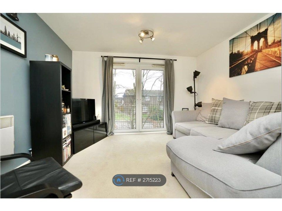 Property photo 2 of 7 Living Room