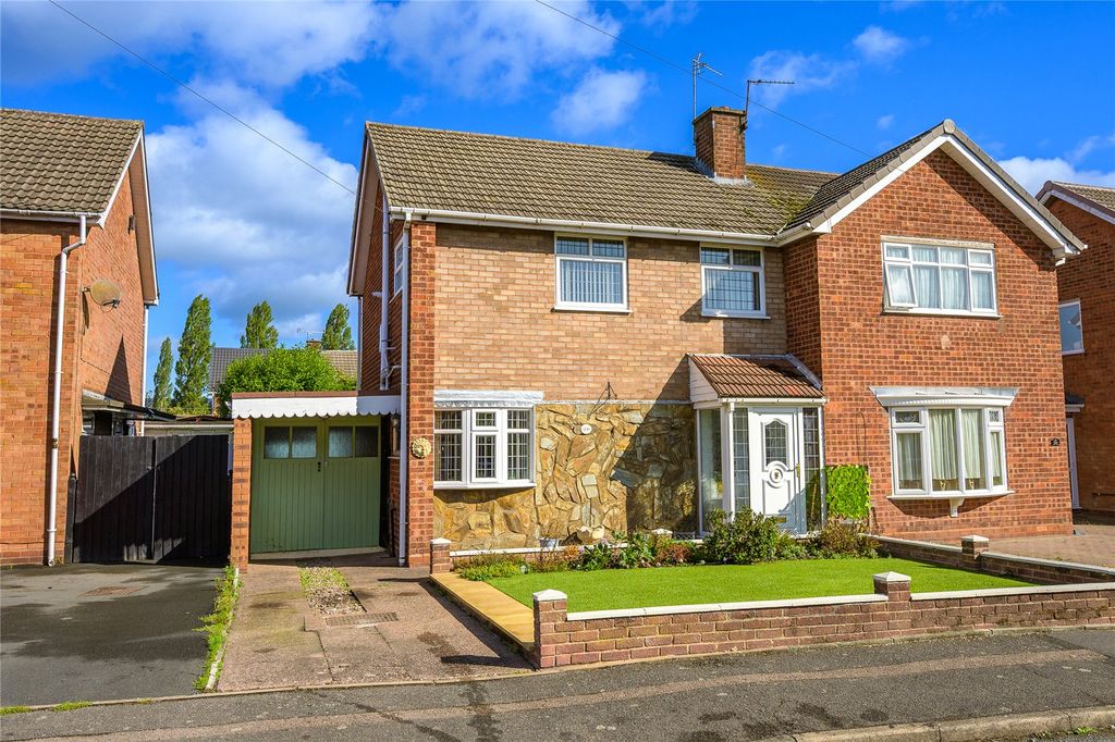 Property photo 1 of 43 Picture No. 09