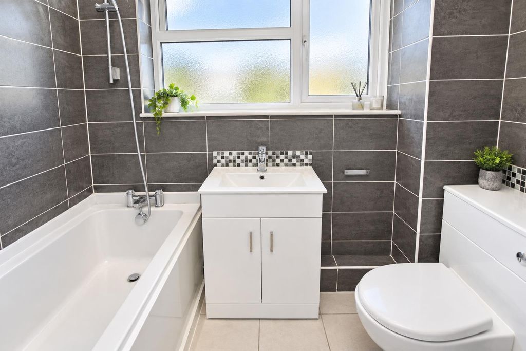 Property photo 1 of 8 File_0000000029d082108E4014853B4Db145.Png