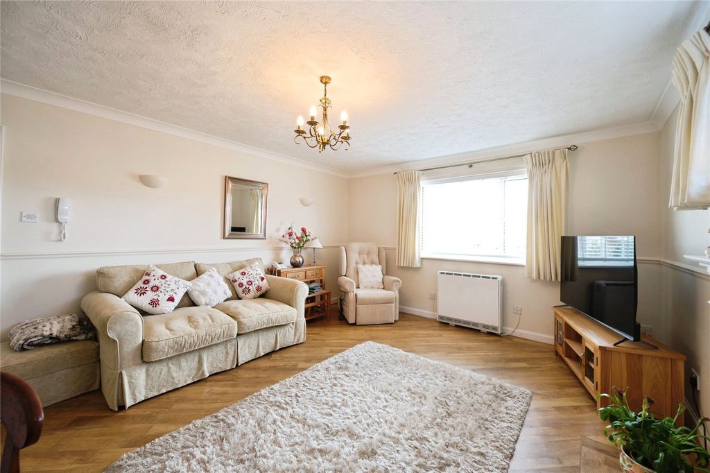 Property photo 2 of 12 Picture No. 44