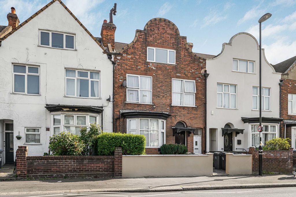 Property photo 1 of 15 Exterior