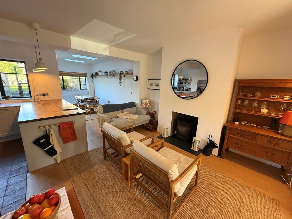 Property photo 3 of 14 Dining Room