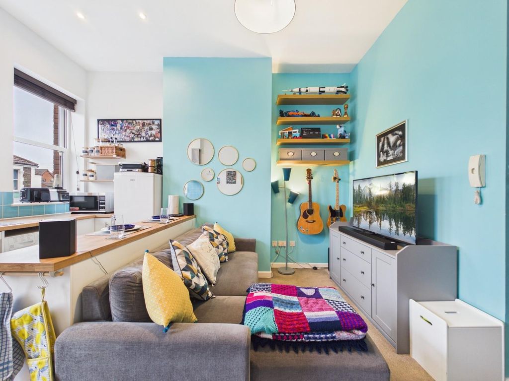 Property photo 1 of 23 Cam01530G0-Pr0390-Still012.Jpg