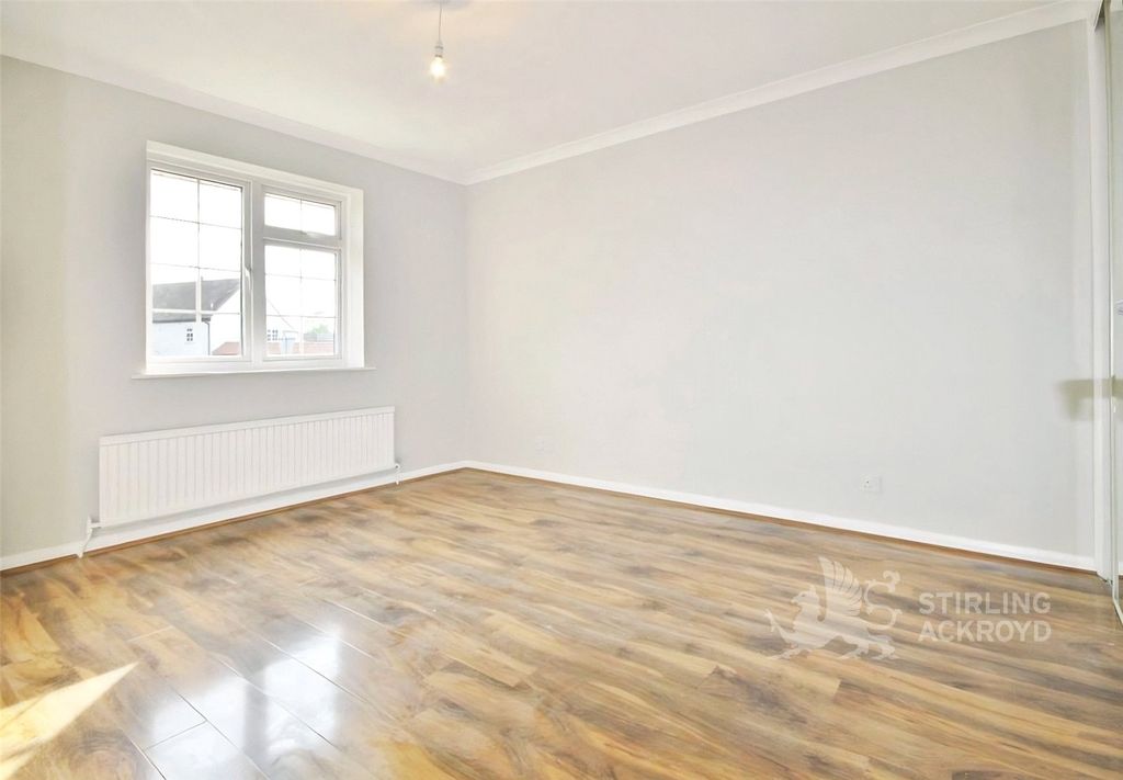 Property photo 3 of 8 Bedroom