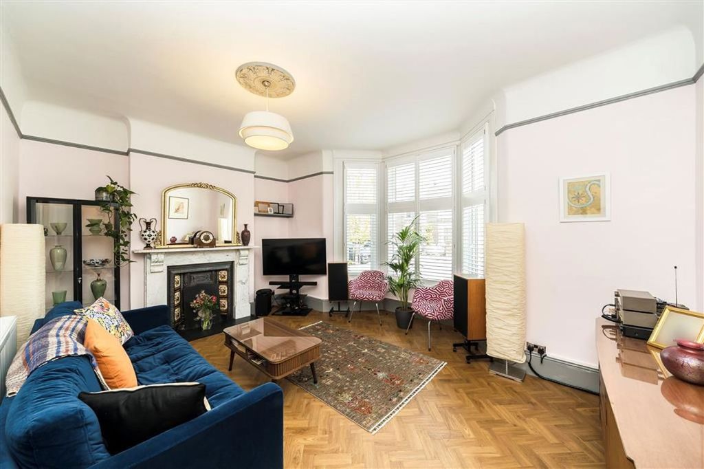 Property photo 2 of 9