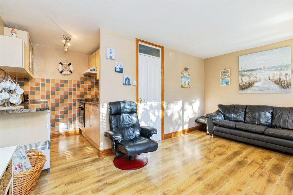 Property photo 2 of 20 Picture No. 08