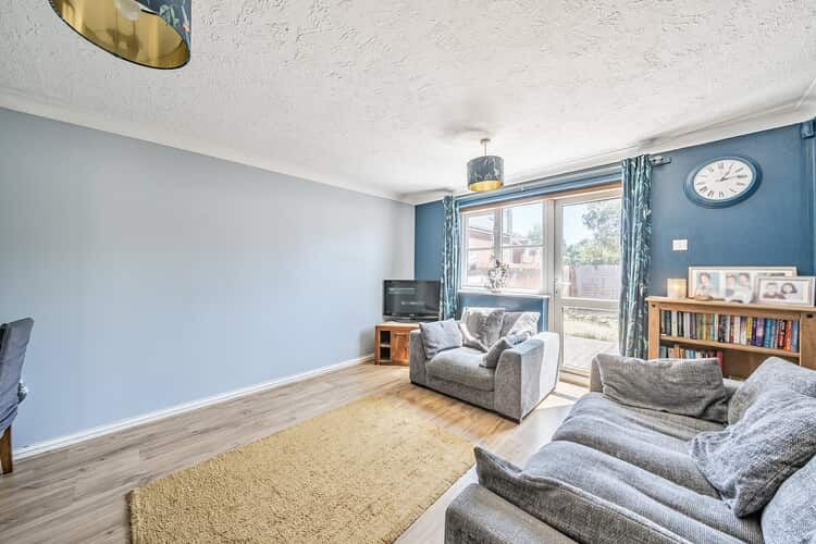 Property photo 2 of 20