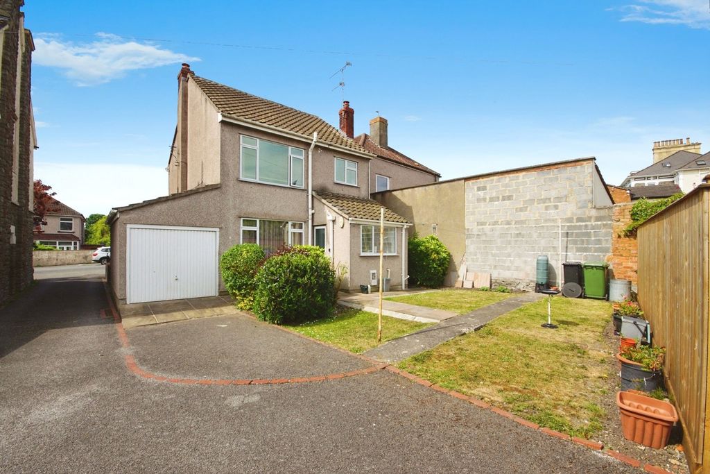 Property photo 1 of 16 Photo