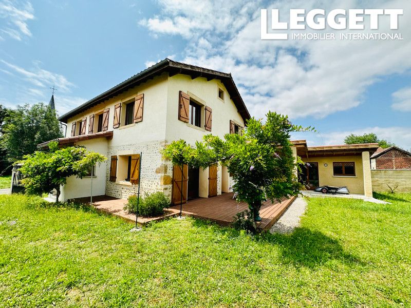 Property photo 2 of 10