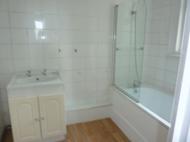 Property photo 3 of 7 Bathroom