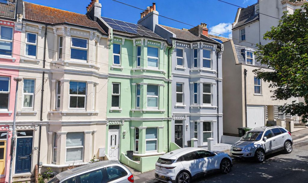 Property photo 1 of 18 42B08B43-2ce1-42ee-Ae04-1c74d26Ca2Ae.Png
