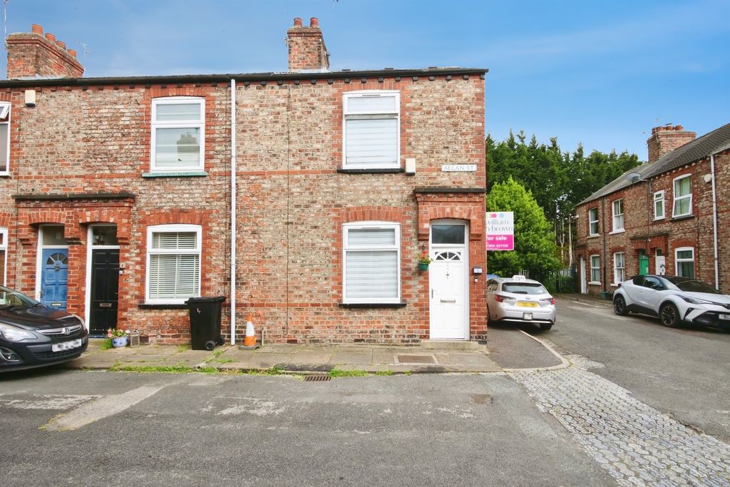 Property photo 1 of 13
