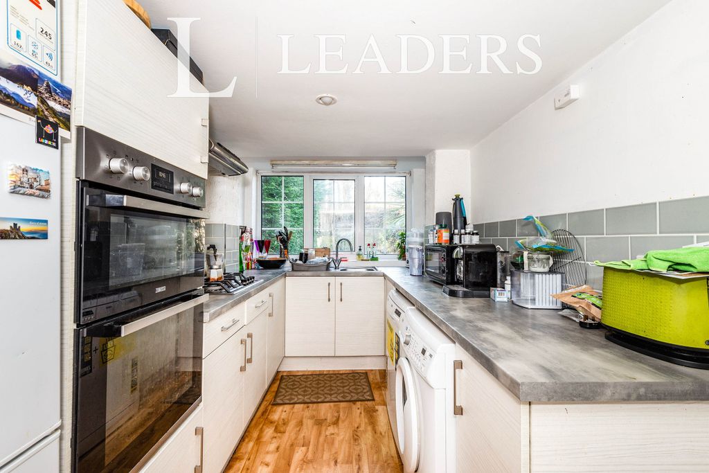 Property photo 1 of 12 Kitchen