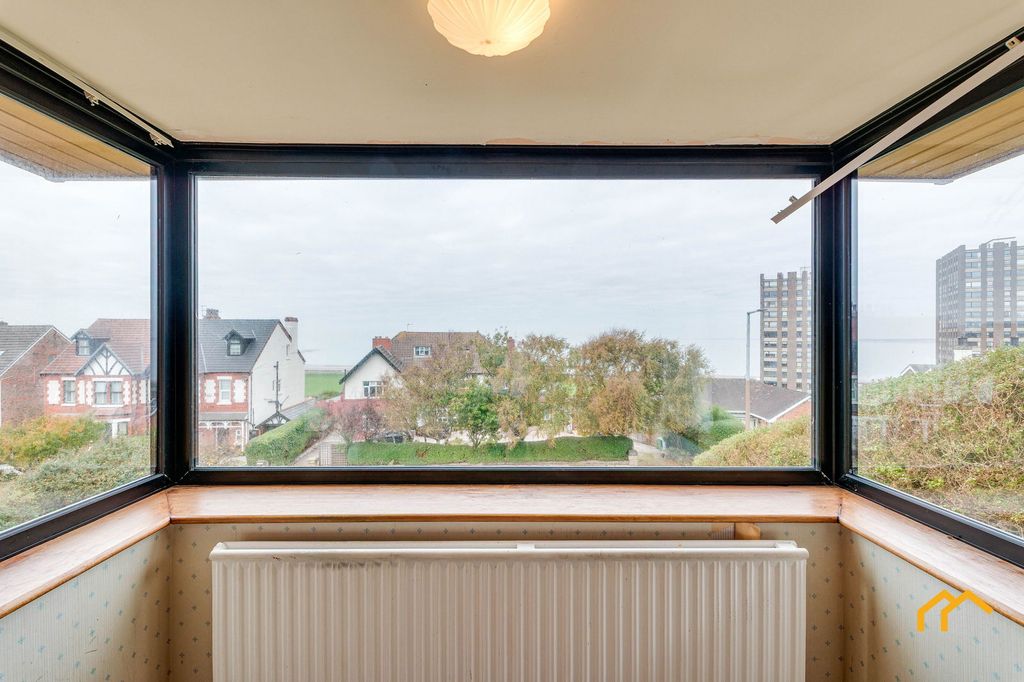 Property photo 2 of 52