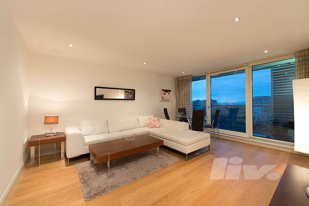 Property photo 1 of 14 Photo 9