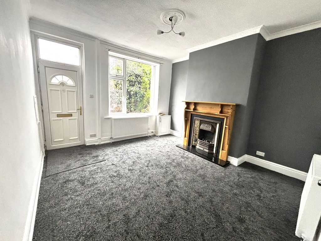 Property photo 2 of 7 Lounge