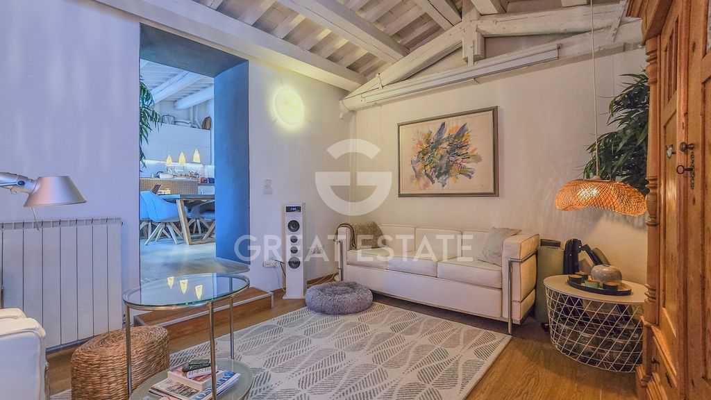 Property photo 1 of 28