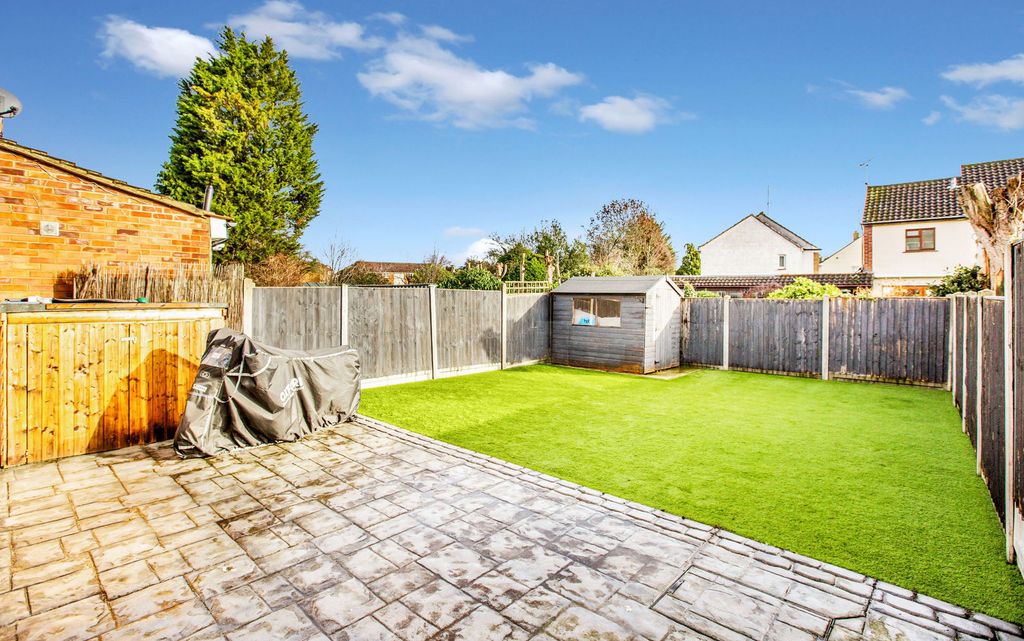 Property photo 3 of 23