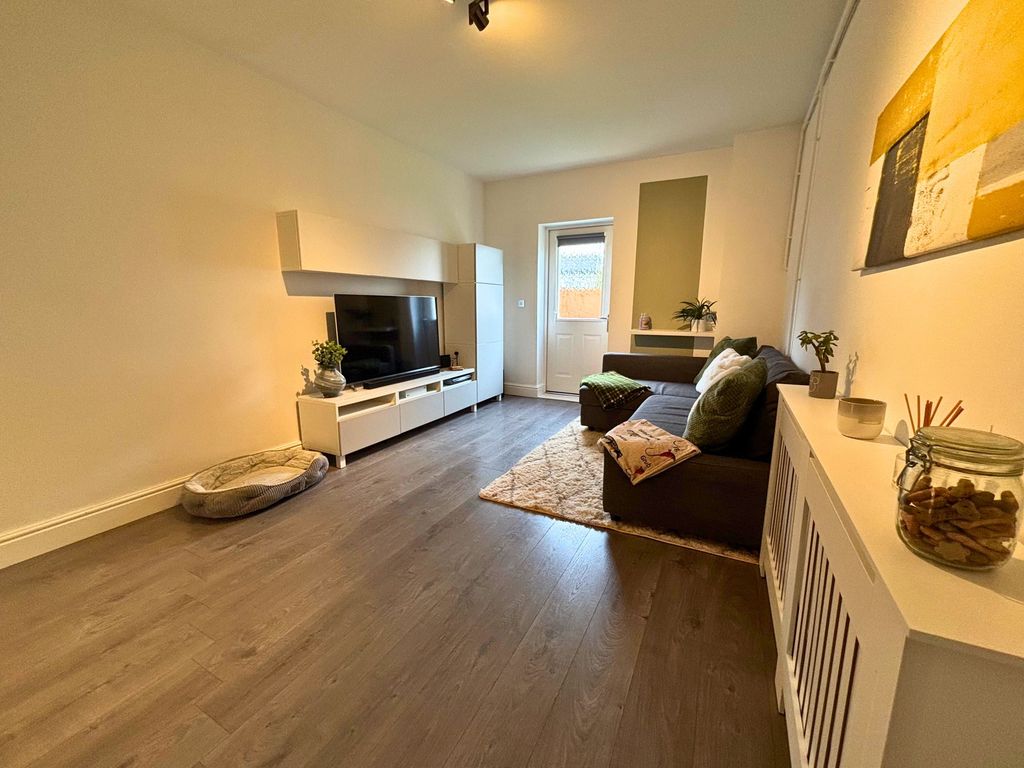 Property photo 3 of 28 Living Room 2